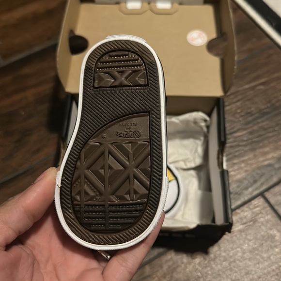 Converse - Picture 4 of 5